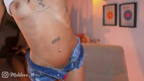 Snapshot of melytaylor_ chatting on 05-15-26, 10:39 Melissa online show from 05-15-26, 10:39