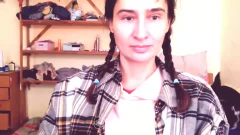 Snapshot of memorningdew chatting on 01-02-25, 12:46 Yummygirl online show from 01-02-25, 12:46