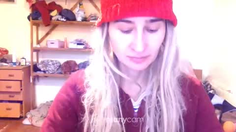 Snapshot of memorningdew chatting on 01-07-25, 06:16 Yummygirl online show from 01-07-25, 06:16