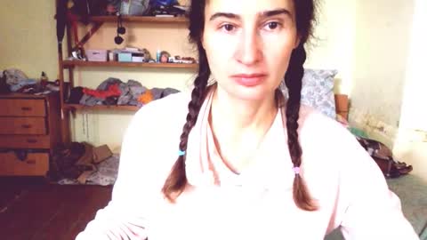 Snapshot of memorningdew chatting on 10-13-25, 06:02 Yummygirl online show from 10-13-25, 06:02