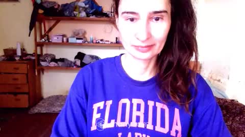 Snapshot of memorningdew chatting on 10-26-25, 05:35 Yummygirl online show from 10-26-25, 05:35