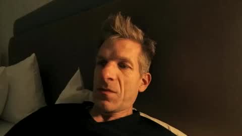 Snapshot of men2024again chatting on 11-16-25, 05:57 Andres online show from 11-16-25, 05:57