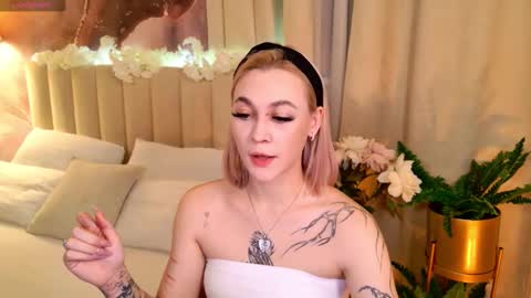 Snapshot of meow_amanda chatting on 09-08-25, 05:34 your kitty Amanda online show from 09-08-25, 05:34