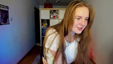 Flora  Next stream November 17th at 6  GMT online show from 05-04-26, 05:47