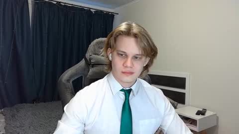 Mickey online show from 12-24-24, 04:33