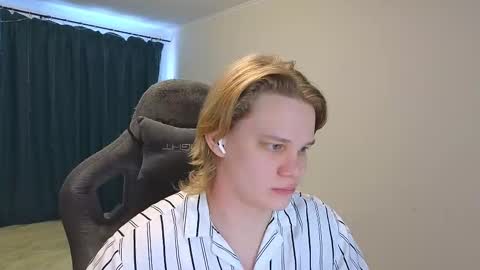 Mickey online show from 02-25-25, 04:35