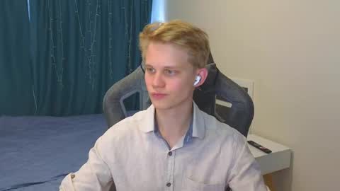 Mickey online show from 10-21-25, 08:04