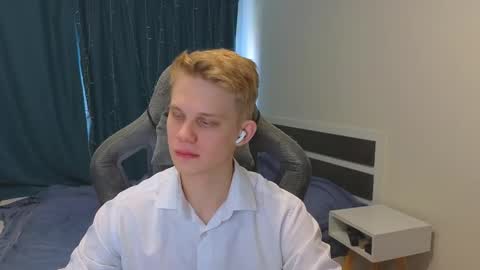 Mickey online show from 11-25-25, 08:58