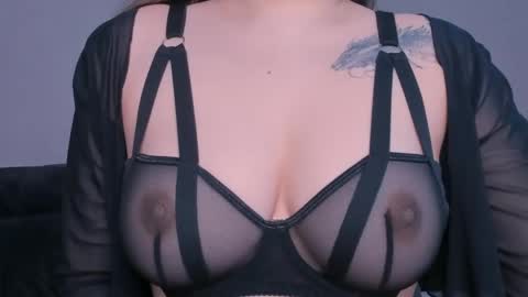 Snapshot of meow_rinnie chatting on 04-30-26, 10:21 My links --- online show from 04-30-26, 10:21