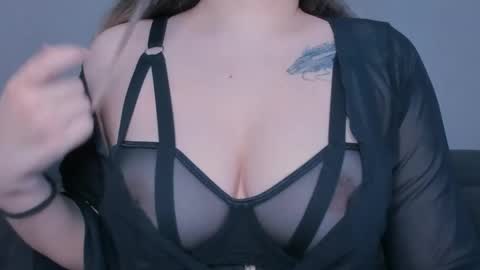 Snapshot of meow_rinnie chatting on 06-04-26, 10:21 My links --- online show from 06-04-26, 10:21