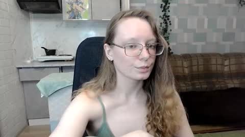 Snapshot of meowcr chatting on 09-23-25, 09:18 meowcr online show from 09-23-25, 09:18