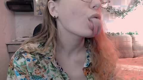 Snapshot of meowcr chatting on 10-03-25, 05:26 meowcr online show from 10-03-25, 05:26