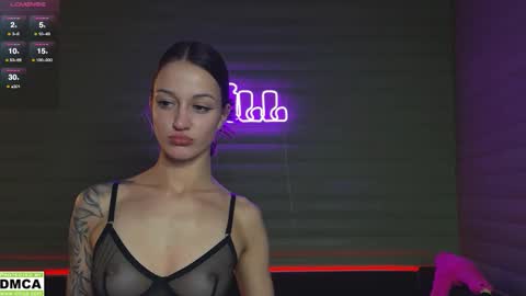  NIKKY  STIVE     Every day from 1000  to 200  EST time. online show from 09-18-25, 06:32