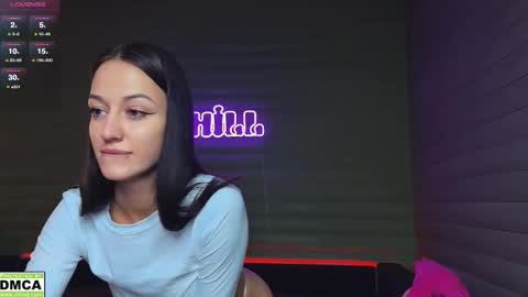  NIKKY  STIVE     Every day from 1000  to 200  EST time. online show from 09-19-25, 06:37