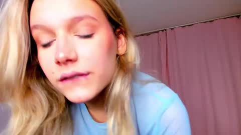 Snapshot of meowthlilu chatting on 11-29-25, 04:15 Lilu online show from 11-29-25, 04:15