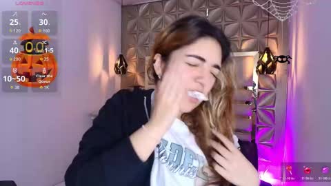    online show from 10-31-25, 08:21