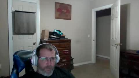 Snapshot of mercer1977 chatting on 05-29-26, 09:40 mercer1977 online show from 05-29-26, 09:40