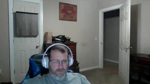 Snapshot of mercer1977 chatting on 06-06-26, 10:53 mercer1977 online show from 06-06-26, 10:53