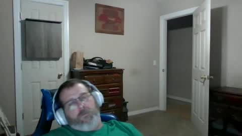 Snapshot of mercer1977 chatting on 06-14-26, 05:20 mercer1977 online show from 06-14-26, 05:20