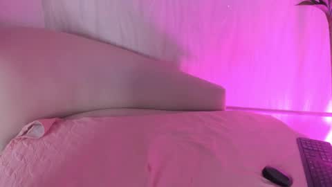 Snapshot of meredit_lane chatting on 02-17-26, 08:04 online show from 02-17-26, 08:04