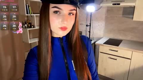 Snapshot of meridethvilca chatting on 11-16-25, 06:02 Rina online show from 11-16-25, 06:02