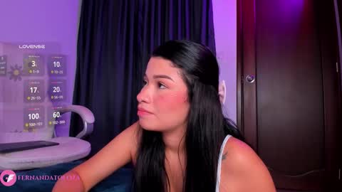 Snapshot of merlia_model chatting on 09-27-25, 04:39 instagram fernandatoloza01 online show from 09-27-25, 04:39
