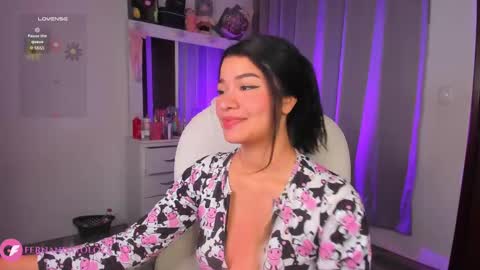 Snapshot of merlia_model chatting on 11-11-25, 01:38 instagram fernandatoloza01 online show from 11-11-25, 01:38