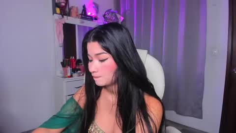 Snapshot of merlia_model chatting on 01-14-26, 01:55 instagram fernandatoloza01 online show from 01-14-26, 01:55