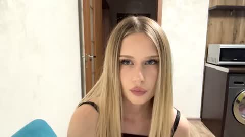 Stefani online show from 07-06-26, 01:19