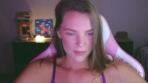 Snapshot of merry_dancers_ chatting on 11-20-25, 04:51 Susan online show from 11-20-25, 04:51