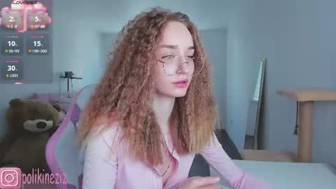 Snapshot of merryl_clark chatting on 06-28-26, 12:22 Sara online show from 06-28-26, 12:22