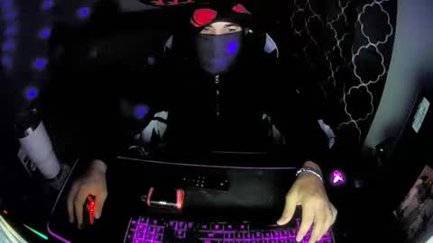 Snapshot of mesmereyes chatting on 12-17-24, 09:50 mesmereyes online show from 12-17-24, 09:50