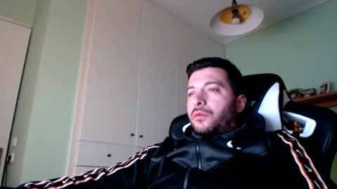 Snapshot of metalic18 chatting on 12-01-25, 05:12 FunnyTimeHere online show from 12-01-25, 05:12