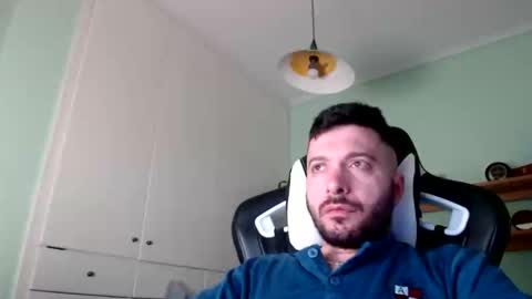 Snapshot of metalic18 chatting on 04-09-26, 01:49 FunnyTimeHere online show from 04-09-26, 01:49