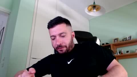 Snapshot of metalic18 chatting on 04-10-26, 10:42 FunnyTimeHere online show from 04-10-26, 10:42