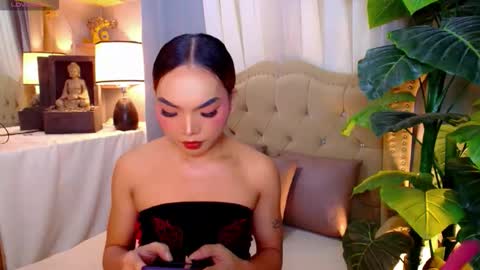 Snapshot of metawinathan chatting on 10-17-25, 02:59 myka online show from 10-17-25, 02:59