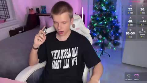 Snapshot of metratok chatting on 12-15-25, 01:37 Arthur online show from 12-15-25, 01:37