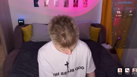 Snapshot of metratok chatting on 01-08-26, 06:43 Arthur online show from 01-08-26, 06:43