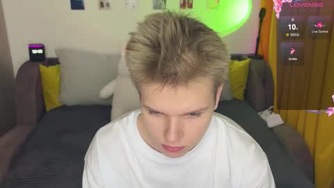 Snapshot of metratok chatting on 02-02-26, 09:02 Arthur online show from 02-02-26, 09:02