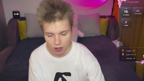 Snapshot of metratok chatting on 02-03-26, 02:53 Arthur online show from 02-03-26, 02:53