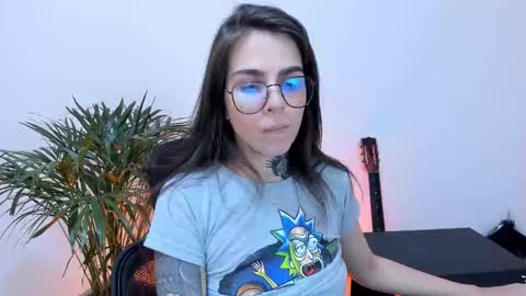 Meurif online show from 02-23-25, 06:12