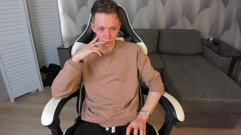 Snapshot of meverik_oushen chatting on 03-31-26, 01:44 MEVERIK OUSHEN online show from 03-31-26, 01:44