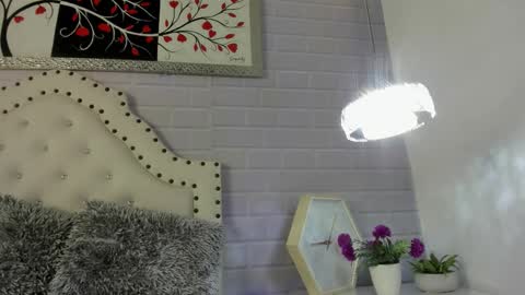 Snapshot of meybaldini chatting on 09-12-25, 05:35 Mey Cute online show from 09-12-25, 05:35