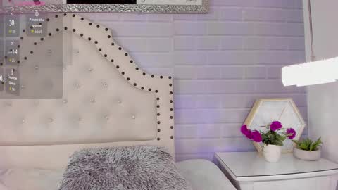 Snapshot of meybaldini chatting on 09-25-25, 12:09 Mey Cute online show from 09-25-25, 12:09