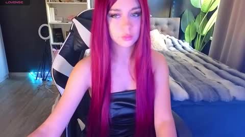 Snapshot of mezzalunaa chatting on 11-04-25, 05:50 vollmond online show from 11-04-25, 05:50