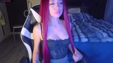 Snapshot of mezzalunaa chatting on 11-21-25, 01:26 vollmond online show from 11-21-25, 01:26