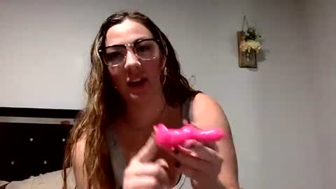 Snapshot of mferrera3125 chatting on 11-06-25, 06:42 mferrera3125 online show from 11-06-25, 06:42