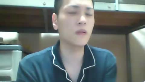 Snapshot of mgnhiroyuki chatting on 09-21-25, 05:47 mgnhiroyuki online show from 09-21-25, 05:47