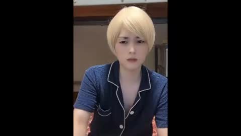 Snapshot of mgnhiroyuki chatting on 10-05-25, 04:16 mgnhiroyuki online show from 10-05-25, 04:16