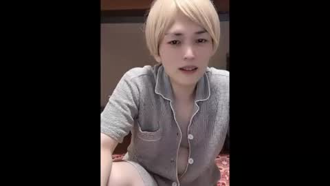 Snapshot of mgnhiroyuki chatting on 10-11-25, 06:45 mgnhiroyuki online show from 10-11-25, 06:45